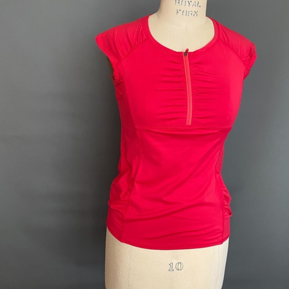Athleta Top Womens XS Intrepid Cap Sleeve Sun Shield Dark Pink Shirt 1/4 Zip